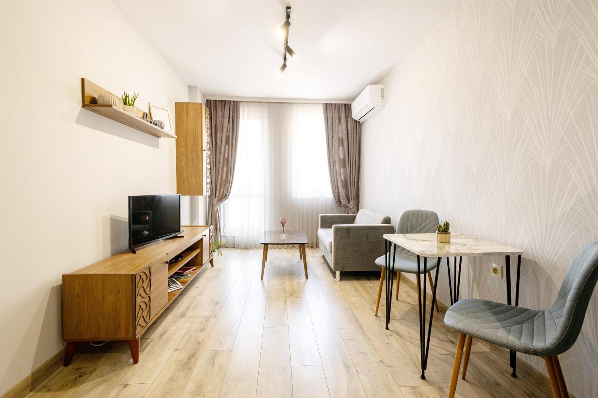 Central Point Premium + Русе Екстериор снимка